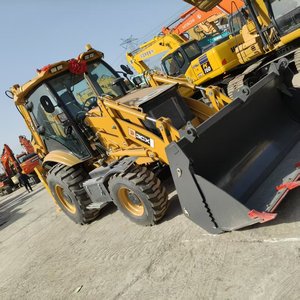 Retroexcavadora Usada Original de 4 Toneladas JCB 3CX para Trabajos de Infraestructura Rural, Excavación de Zanjas, Demolición de Viviendas, Maquinaria Pequeña para Construcción - Product Image 3