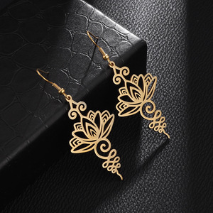 Unalome Boucles d'oreilles pendantes Hippie en acier inoxydable Yoga Lotus Flower Drop Boucles d'oreilles pour femmes Bijoux bouddhistes uniques - Product Image 4