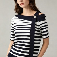 T-shirt fin d'été Tyan pour femme, col carré français, tricoté en fil coloré, coupe ajustée, manches courtes, motif perforé pêche