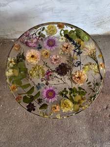 Elegante personalizado diseño moderno hecho a mano de madera y resina Mesa Redonda borde vivo resina epoxi flor río mesa de comedor - Product Image 3