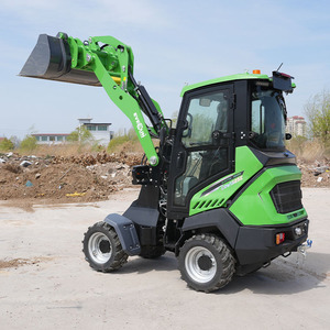 Chargeuse sur pneus électrique EVERUN ERW1525E de 1,5 tonne, batterie LFP 64V, certifiée CE/EPA, chargeuse compacte articulée 4x4 pour l'agriculture et la construction - Product Image 3