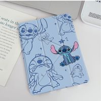 Étui pour iPad avec motif de dessin animé Stitch, 3+Y-Fold, avec emplacement pour stylo, housse antichoc pour iPad Air 6/7 10.2 pouces, coque de protection pour tablette Apple