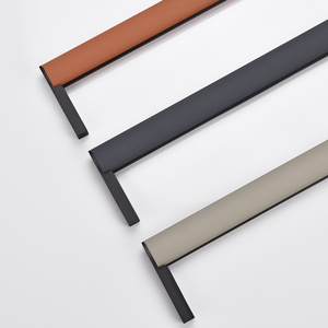 Tringle de penderie ovale en PVC grainé cuir, en alliage d'aluminium, avec texture cuir PU - Product Image 6