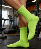 Chaussettes de sport personnalisées de haute qualité avec logo OEM, chaussettes de performance en nylon extensible, séchage rapide, coussinées, chaussettes mi-hautes pour hommes, pour la course à pied