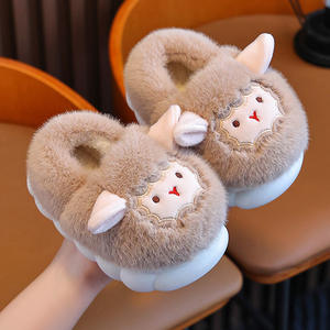 Chaussons d'hiver pour femmes en toile de coton, motif chiot mignon, chauds, écologiques, antidérapants, à semelle en plastique, en peluche, intemporels - Product Image 2