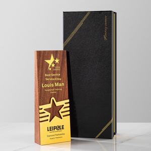 Trofeo <span class=keywords><strong>de</strong></span> Cristal <span class=keywords><strong>de</strong></span> Madera y Aluminio Inspirado en el Espacio | Premio <span class=keywords><strong>de</strong></span> Campeón Personalizado con <span class=keywords><strong>Estrella</strong></span> <span class=keywords><strong>de</strong></span> 5 Puntas, Logotipo Impreso con UV y Diseño <span class=keywords><strong>de</strong></span> Recuerdo Corporativo - Product Image 5