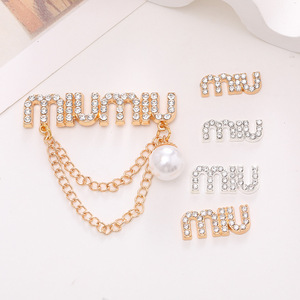 手工电镀合金英文字母吊饰水钻 DIY 金属配件，用于珠宝、手机壳、时尚配饰 - Product Image 1