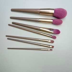 Brochas <span class=keywords><strong>de</strong></span> Maquillaje <span class=keywords><strong>de</strong></span> Pelo Sintético Ultrasuave con Mango <span class=keywords><strong>de</strong></span> Madera y Virola <span class=keywords><strong>de</strong></span> Aluminio, Suministro al por Mayor, 7 Piezas - Product Image 3