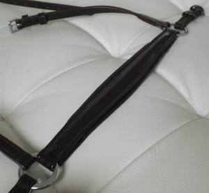 Sac d'emballage de produits de luxe de grande qualité en cuir noir pour chevaux Bandeau nasal tendance pour sports et divertissement - Product Image 2