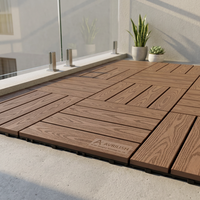 Dalles de terrasse carrées en WPC pour extérieur 30x30cm, revêtement de sol composite bois-plastique, système d'assemblage par clipsage, étanche, pour balcon et patio