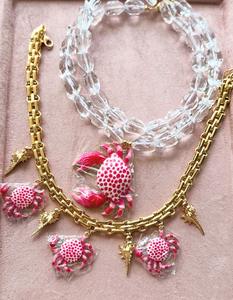 Mode Vakantie Ontwerp Oceaan Thema Ketting Hiphop Witte Heldere Kralen Krab Ketting Vergulde Ketting Roze Krab Hanger Sieraden - Product Image 2