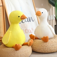 Jouets en peluche en gros : Petits canards jaunes et grandes oies blanches douces, pour la décoration intérieure et les cadeaux d'anniversaire pour enfants