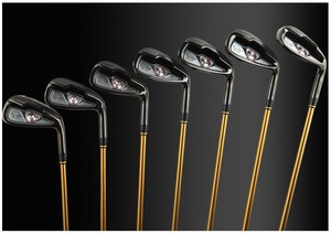 Ensemble <span class=keywords><strong>de</strong></span> <span class=keywords><strong>golf</strong></span> complet haut <span class=keywords><strong>de</strong></span> gamme, couleur noir doré, driver en titane, shaft en graphite, <span class=keywords><strong>droitier</strong></span>, grip en caoutchouc - Product Image 4