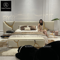 Lit double haut de gamme avec grande tête de lit, en acier inoxydable sur mesure, ensemble de lit en cuir de luxe, mobilier de chambre moderne, lit king size de luxe