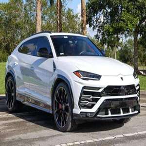 Lamborghini <span class=keywords><strong>Urus</strong></span> SUV d'occasion légèrement utilisée - Product Image 1