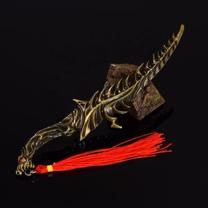 Venta caliente Juego del año Elde personaje equipwith <span class=keywords><strong>muerte</strong></span> daga Metal artesanía espada llavero regalo juguete directo de fábrica - Product Image 3