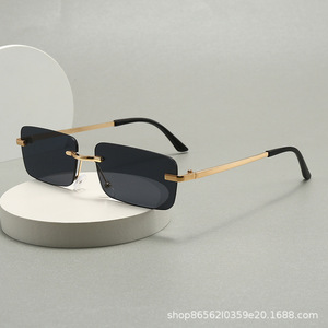 Lunettes de soleil élégantes sans monture carrées, en métal, protection UV385 Classe 2, légères, pour femmes, à la mode - Product Image 5