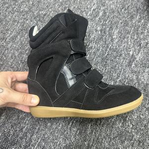 Chaussures de sport décontractées montantes de style européen et américain Chaussures de streetwear pour femmes avec rehausseurs de hauteur intégrés - Product Image 2