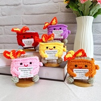 Adorable benne à incendie Crochet soutien émotionnel benne à ordures fait à la main positive pomme de terre émotionnelle benne à ordures feu tricot jouet décor de bureau