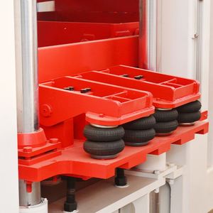 Machine de fabrication de pavés/bordures en béton/ciment à haute efficacité QT18-15 avec contrôle PLC, moteur et pompe automatiques pour briques et blocs - Product Image 2