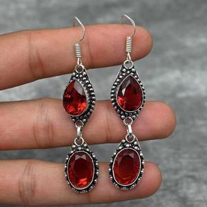 Pendientes de estilo bohemio para mujer, con diseño de lágrima y rubí, engaste de bisel, joyería de fiesta, poste de cobre para la oreja - Product Image 1
