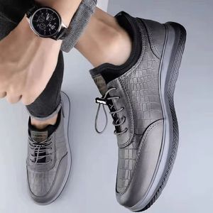 Zapatillas casuales de cuero gris con patrón para hombre al por mayor de fábrica - Zapatillas cómodas con cordones para uso diario y estilo urbano - Product Image 5
