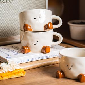 Tasse en céramique de style Little Red Book, couleur sous-glaçure, super mignonne, tasse à café ou à eau de niche, cadeau - Product Image 5