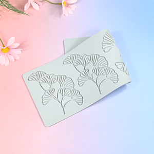 Moule en silicone en forme de feuille de Ginkgo - Moule à fondant en forme d'éventail à 4 cavités pour la décoration de gâteaux, la fabrication de chocolats et de bonbons, qualité alimentaire - Product Image 2