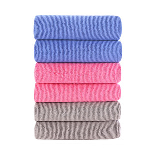 Serviette de nettoyage en microfibre Kottler 40x40cm, ultra douce, pour lavage et polissage de voiture - Product Image 4
