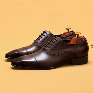 Chaussures Oxford pour hommes à trois œillets, style britannique, bout pointu, noires, de luxe, de créateur, élégantes en cuir - Product Image 2