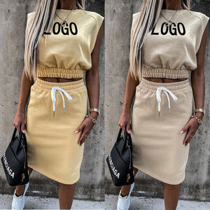 2025 nuevo suéter de verano sin mangas con capucha corta y cordón hasta la rodilla proveedor de vestidos mujeres Joggers conjunto de Sudadera con capucha personalizado - Product Image 1