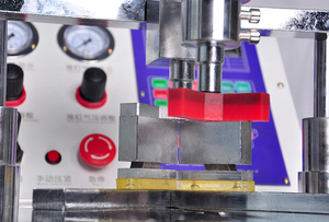 Machine à assembler entièrement automatique à écran tactile CNC intelligente avec prix de fixation par clouage - Product Image 4