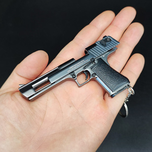 Llaveros de <span class=keywords><strong>Pistola</strong></span> de Juguete Desert Eagle de Metal de 9 cm, Varios Estilos, Precio de Fábrica - Product Image 3