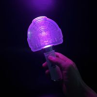Bâton lumineux LED personnalisé OEM, moulage sur mesure, logo personnalisé, RGB multicolore, ventilateurs portatifs, bâton lumineux pour concert