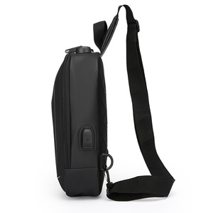 Bolsa Masculina Designer à Prova d'Água, Bolsa de Peito Masculina com Porta USB, Bolsa Transversal Antifurto para Homens, Sacoche Homme - Product Image 4