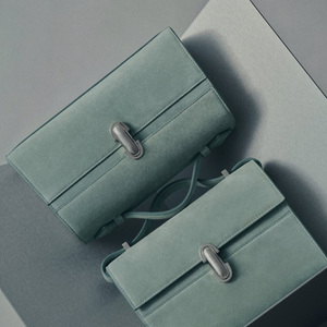 Túi xách mini Half Moon Hobo kiểu dáng cổ điển, màu trơn, chất liệu kim loại, tay cầm chắc chắn, bền, dễ mang theo, sản xuất bởi nhà sản xuất túi xách cao cấp, dành cho nữ - Product Image 5