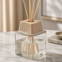 Capuchon de parfum en bois de frêne de qualité supérieure avec logo personnalisé et doublure protectrice, couvercle en bois sur mesure pour diffuseur à bâtonnets et flacons d'huiles essentielles
