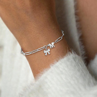 Bracelet tendance en acier inoxydable avec pendentif lettre et nœud incrusté de zircons, bijou cadeau pour l'anniversaire des femmes