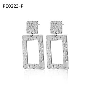 ต่างหูแฟชั่น PE0223 สำหรับผู้หญิง เครื่องประดับคุณภาพสูง - Product Image 1