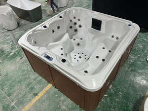 Baignoires de <span class=keywords><strong>spa</strong></span> extérieures modernes autoportantes personnalisées en gros d'usine <span class=keywords><strong>avec</strong></span> fonction de trempage et drain inclus pour les rassemblements à domicile et le <span class=keywords><strong>camping</strong></span> - Product Image 2