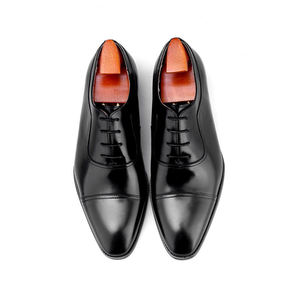 Nouveauté 2025 Chaussures habillées Oxford pour hommes élégantes et classiques - Cuir véritable fait à la main pour les mariages et les occasions formelles - Product Image 1