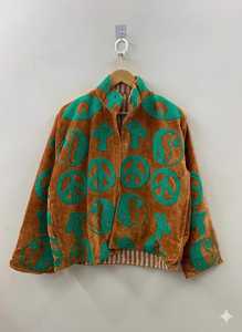 Veste courte d'hiver en velours Suzani, brodée motif champignon, style festival hippie, coupe bomber, unisexe, cadeau, vente en gros, Inde - Product Image 1