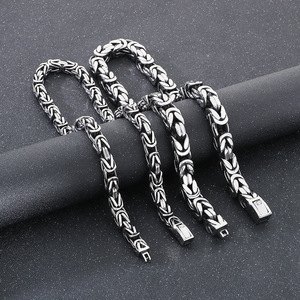 Collier byzantin en acier inoxydable plaqué sous vide, chaîne à maillons plats, bijoux de mode européens et américains pour hommes - Product Image 3