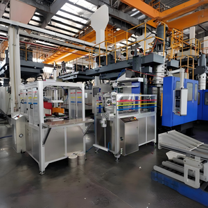 Máquina Integrada 4 em 1 para Resfriamento, Moldagem, Pesagem e Teste de Vazamento de Garrafas Plásticas <span class=keywords><strong>PET</strong></span> de 10-30L - Product Image 3