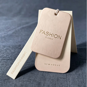 Étiquettes suspendues en papier recyclé imprimées avec logo personnalisé pour vêtements, chaussures, sacs, avec finition gaufrée et estampage à chaud, corde gratuite, écologiques - Product Image 6