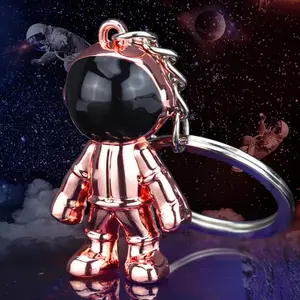 Toptan ve stok doğrudan tedarik yaratıcı 3D astronot anahtarlık tutucular Metal 3D astronot anahtarlık kolye