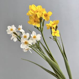 Narcisi Artificiali a 4 Teste da 44cm Direttamente dalla Fabbrica, Fiori di Narciso in Seta all'Ingrosso per Decorazione Casa e Tavola - Product Image 2