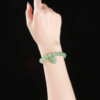 JD GEMS vente en gros de pierres précieuses en pierre naturelle Bracelet en quartz rose de 8mm Bracelet en pierre de jade en cristal de guérison avec breloque pendentif en forme de cœur