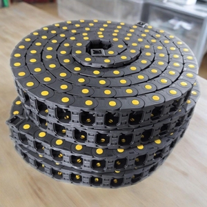 Yodel Tuyau hydraulique haute résistance entièrement fermé Chaîne de traînée en nylon Prix Porte-câble de remorquage en plastique pour convoyeur de palettes - Product Image 3