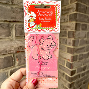 Désodorisants de <span class=keywords><strong>voiture</strong></span> en papier de coton super absorbant, personnalisables avec logo, motif fraise de dessin animé, pour filles, avec différentes senteurs, vente en gros sans minimum de commande - Product Image 2